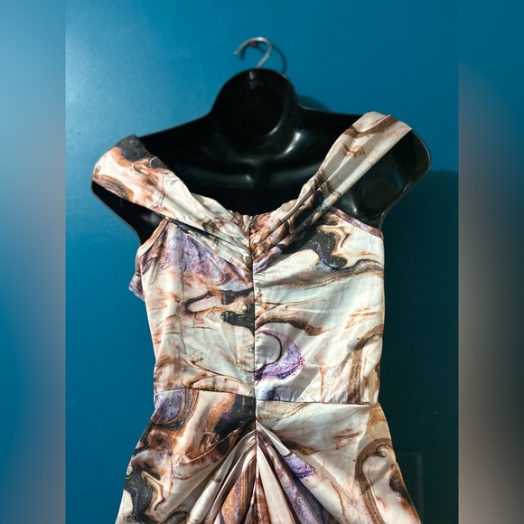 BUNDLE SALE: 15 % off 2 or more dresses/skirt sets - Picture 4 of 9